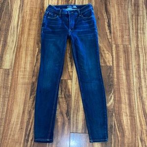 Jeans super skinny high rise I AM RE-POSHING is bc they are way too tight